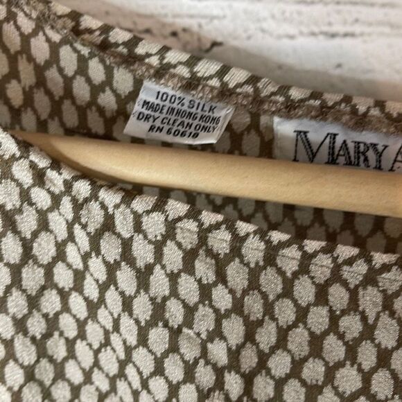 Mary Ann Restivo Women’s Brown and White Short Sleeve Silk Blouse Shirt Medium - Picture 5 of 5